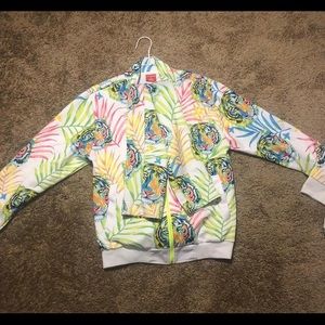 VICTORIOUS Tiger Sweatsuit